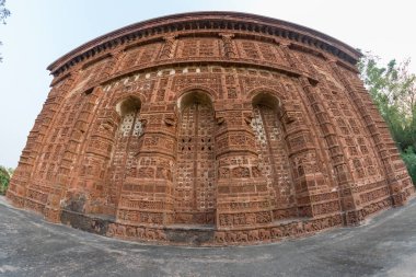 Malla Dynasty 'nin süslü terasotta Hindu tapınakları. Hindu tapınağı 17. yüzyılda Bishnupur, Batı Bengal, Hindistan' da inşa edildi..