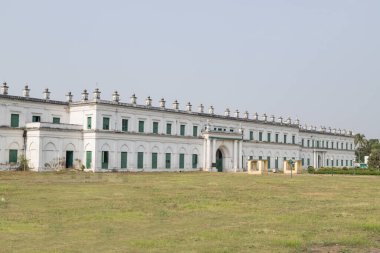 Nizamat Imambara, Hindistan 'ın Murshidabad kentindeki Şii Müslümanlar Cemaati binasıdır. Nawab mansur ali khan tarafından 1847 yılında inşa edilmiştir. Eski binayı ateşe verdikten sonra.