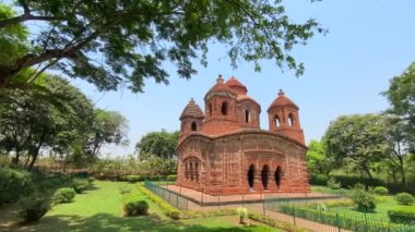 Bishnupur, Batı Bengal, Hindistan, 9 Nisan 2022 Antik Pancha Ratna Shyam Rai Tapınağının dış cephesi.