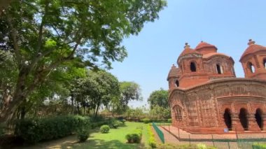 Bishnupur, Batı Bengal, Hindistan, 9 Nisan 2022 Antik Pancha Ratna Shyam Rai Tapınağının dış cephesi.
