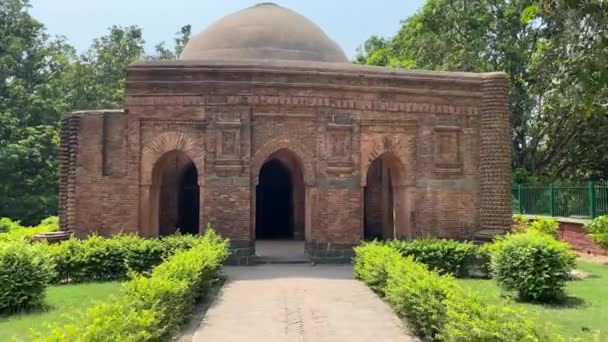 Масджид Чамкати Руины Небольшой Мечети Которая Столицей Мусульманских Навабов Бенгалии — стоковое видео