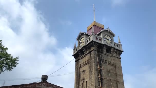 ダージリン 西ヴェンガル インド 2022年4月22日 大胆な時計塔や首都ホールの景色 ダージリン 西ヴェンガルで歴史的なランドマーク — ストック動画