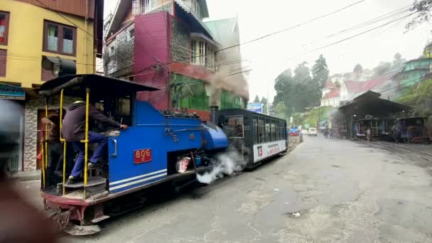 Darjeeling Запад Бенгалии Индия Апреля 2022 Паровой Угольный Двигатель Разворота — стоковое видео