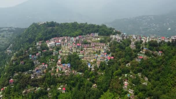 Veduta Aerea Della Giornata Nuvolosa Gangtok Capitale Della Città Stato — Video Stock