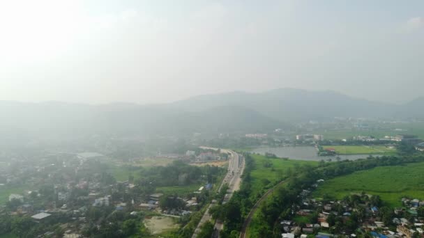 印度婆罗门皮塔河上的空中观景桥 Aerial View Saraighat Bridge 是印度萨门河上第一座在婆罗门皮塔河上建造的桥 — 图库视频影像