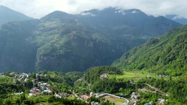 Jang Miasto Głęboko Dolinie Jang Tawang Dzielnicy Arunachal Pradesh Otoczony — Wideo stockowe