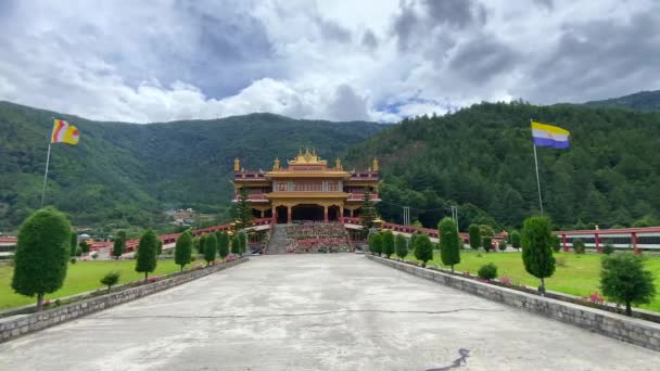 Vackra Tdl Buddhist Kloster Arkitektur Design Morgonen Dirang Kloster Arunachal — Stockvideo