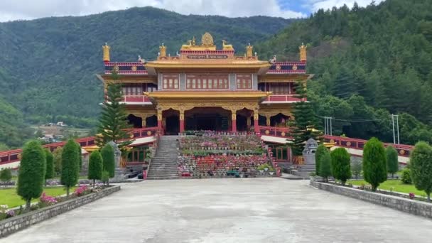 Piękne Tdl Buddyjskiej Architektury Klasztoru Godzinach Porannych Dirang Klasztor Arunachal — Wideo stockowe