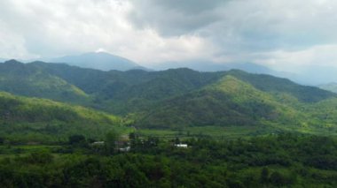 Hindistan 'daki Kohima köyünün güzel manzarası ve dağının manzarası.