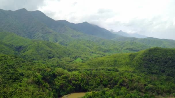 Вид Воздуха Красивую Горную Долину Нунгбе Вблизи Деревни Лонгсай Реки — стоковое видео