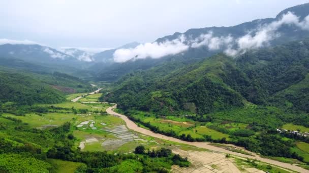 Вид Воздуха Красивую Горную Долину Нунгбе Вблизи Деревни Лонгсай Реки — стоковое видео
