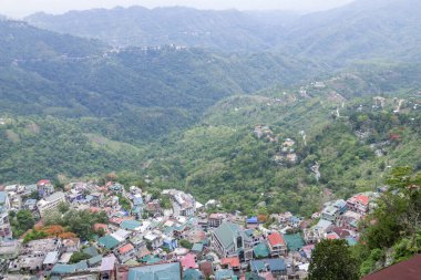 Aizawl, mizoram, Hindistan ve Asya 'daki tepelere tünemiş evleri seyret.