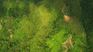 Mizoramdaki güzel vairengte tepelerinin havadan görünüşü. Hindistan 'ın mizoram sınırındaki Vairengte köyünün çevresindeki yeşil tepeler..