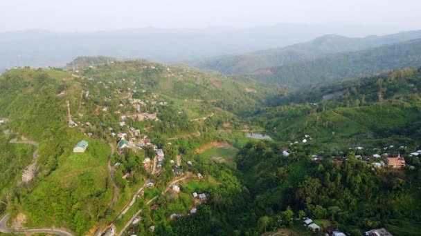 Вид Воздуха Красивые Холмы Коласиб Mizoram Зеленые Холмы Вокруг Города — стоковое видео