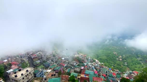 Aizawl市首府米佐拉姆俯瞰印度米佐拉姆的房屋和山上的建筑 — 图库视频影像