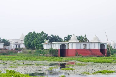 Melaghar, Hindistan 28 Mayıs 2022, Neermahal Sarayı. Hindistan 'ın başkenti Melaghar' da Rudra sagar gölünde bir ada..