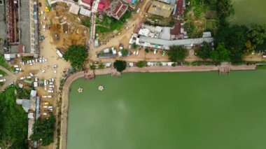 Antik Udaipur şehrinde bulunan Tripura Sundari Tapınağı 'nın havadan görünüşü. 1501 Hindu tapınağı, agartala, tripura Hindistan' da Budist tarzında..