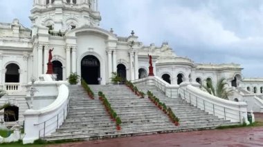 Agartala, tripura, Hindistan 26 Mayıs 2022. Ujayanta Sarayı, günümüzde Hindistan 'ın Tripura eyaletinin başkenti olan agartala' daki Tripura Krallığı 'nın bir müzesidir..
