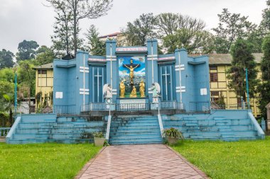 Katedral Katolik Kilisesi, Hristiyanlara yardım eden Meryem Katedrali olarak da bilinir, Hindistan 'da Shillong meghalaya' nın kalbinde yer alan güzel bir türbedir.