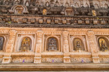 Gautama Buddha 'nın aydınlanmaya ulaştığı ve öğretilerini formüle ettiği Mahabodhi Tapınağı, Bodh gaya, UNESCO' nun Bihar, Hindistan, Asya 'daki dünya mirası alanı