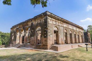 İngiliz ihtisas kompleksi, Hindistan 'ın Lucknow, uttar pradesh kentindeki ortak bir bölgede bulunan birkaç binadan oluşan bir grup..