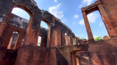 İngiliz ihtisas kompleksi, Hindistan 'ın Lucknow, uttar pradesh kentindeki ortak bir bölgede bulunan birkaç binadan oluşan bir grup..