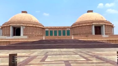  Dr. Babasaheb Ambedkar Memorial Park veya Ambedkar Memorial Park, Lucknow, Uttar Pradesh, Hindistan 'da bulunan bir parktır..