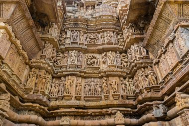 Khajuraho 'daki Parasnath Jain Tapınağı Chhatarpur Bölgesi, Madhya Pradesh, Hindistan' daki bir grup Hindu ve Jain tapınağı. Unesco dünya mirası alanı..