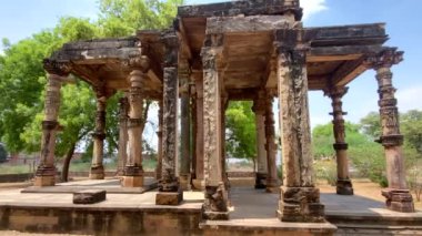 Khajuraho 'daki Bhagawan Parshwanath digambar jain mandir. Hindistan' ın Madhya Pradesh bölgesindeki Hindu ve Jain tapınakları grubu. Unesco dünya mirası alanı..