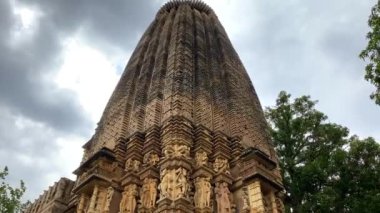 Khajuraho 'daki Bhagawan Parshwanath digambar jain mandir. Hindistan' ın Madhya Pradesh bölgesindeki Hindu ve Jain tapınakları grubu. Unesco dünya mirası alanı..