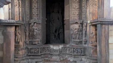 Khajuraho 'daki Chaturbhuj Tapınağı Chhatarpur Bölgesi, Madhya Pradesh, Hindistan' daki bir grup Hindu ve Jain tapınağı. Unesco dünya mirası alanı..