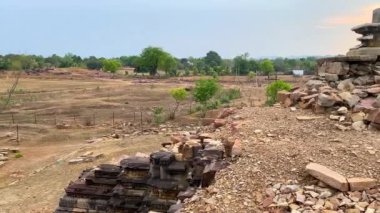 Khajuraho 'daki Beejamandal Tapınağı Harabeleri. Hindistan' ın Madhya Pradesh bölgesindeki Hindu ve Jain tapınakları grubu. Unesco dünya mirası alanı..