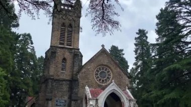 St. John vahşi doğa kilisesi, Nainital, Uttarakhand, Hindistan. Nainital göller şehrindeki eski bir kilisenin mimarisi. Hindistan 'daki antik kilise.