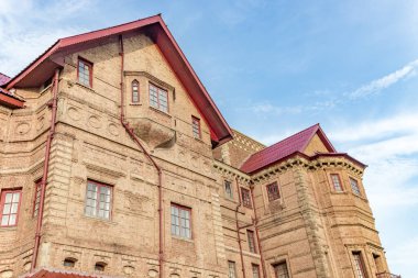 Jammu, Kashmir, Hindistan 23 Temmuz 2022. Amar Mahal Sarayı Müzesi, Hindistan 'ın Jammu ve Kaşmir eyaletlerinde yer alan bir saraydır..