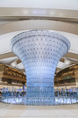 Abu Dabi, Birleşik Arap Emirlikleri, 16 Temmuz 2024. Zayed Uluslararası Havalimanı, Etihad Havayolları 'nın merkezi olarak hizmet veren modern A Terminali ile Abu Dhabis' in ana havaalanıdır..