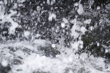 Nehir Fransa 'daki Alpler' de kapalı Soyut ters Rougd 