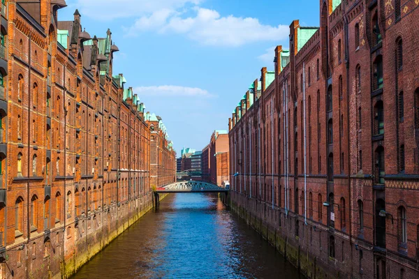 Famoso Velho Speicherstadt Hamburgo Construir Com Tijolos Vermelhos — Fotografia de Stock