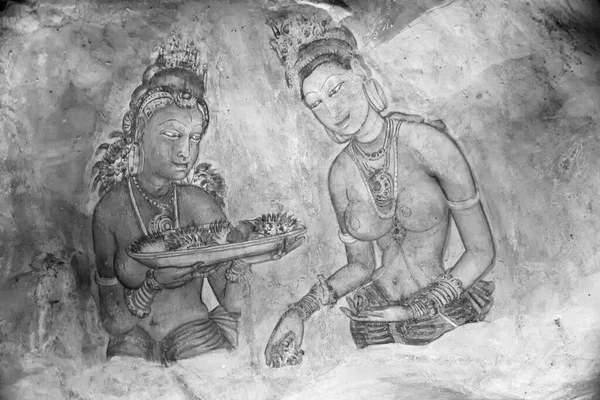 スリランカのシギリヤ2005年8月9日 スリランカのシギリヤでフレスコ画を制作 シギリヤ5世紀にはシギリヤの岩にフレスコ画が描かれています — ストック写真
