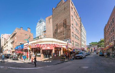 BOSTON, ABD - 29 SEP 2017: Boston 'daki Çin mahallesinde sokak yaşamı. Bu bölge Amerika 'daki en eski Çin şehirlerinden biridir..