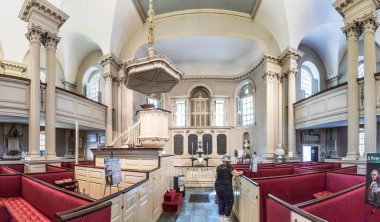 BOSTON, ABD - SEP 12, 2017: Boston King 's Chapel' in içinde. Yapının inşaatı 1749 yılında başladı ve 1754 yılında tamamlandı..