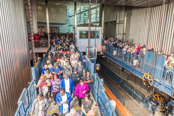 New York Usa Oct 2017 People Enter Staten Island Ferry — Stock Photo, Image