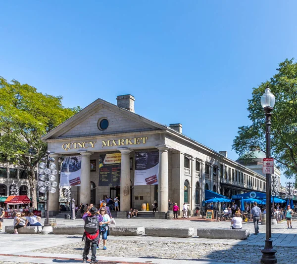 Boston Usa Sep 2017 Mensen Bezoeken Quincy Market Het Centrum — Stockfoto