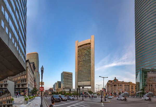 美国波士顿 2017年Sep 12月12日 美国波士顿的摩天大楼和老的南方火车站 波士顿的中转站是波士顿最繁忙的中转站 — 图库照片
