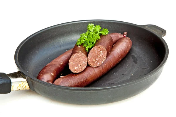 伝統的なレシピで肉屋が手作りしたおいしいソーセージ — ストック写真