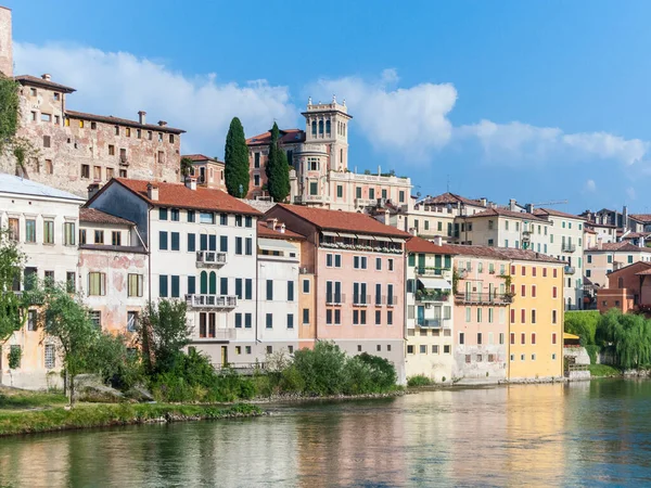Den Romantiska Byn Basano Del Grappa Vid Floden Brenta Italien — Stockfoto