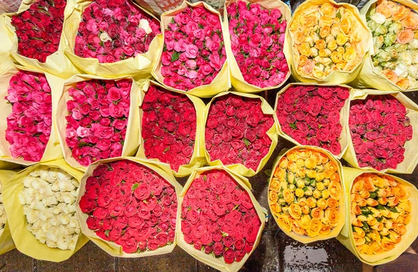 Růže Nabízené Květinovém Trhu Pak Klong Talat Bangkok Thajsko — Stock fotografie
