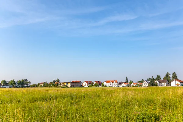 Nieuwe Woonwijk Buurt Van Weide Een Prachtig Landschap München — Stockfoto