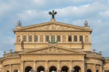 Frankfurt am Main 'deki eski opera binasında 