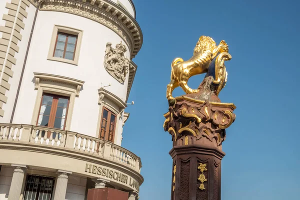 Wiesbaden Germany March 2022 Parliament Hesse Wiesbaden Germany Golden Lion — Stock Photo, Image