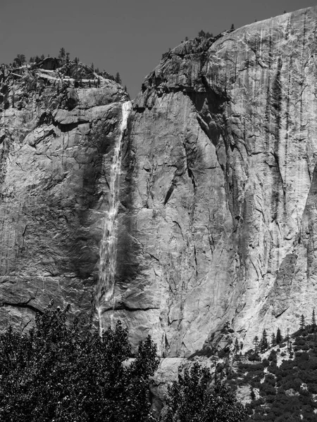 Famous Rock Formation Waterfall Romantic Valley Yosemite Park — Stock Photo, Image